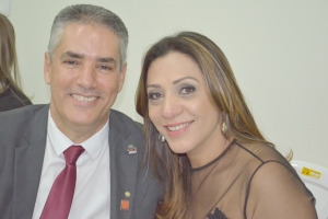 Professora Doutora, Gisele Silva Lira Rezende e seu esposo Marco Túlio Rezende
