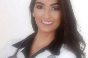 Dra.Amanda Cristina Campos