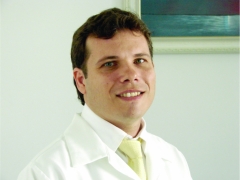 Dr. Adriano Guedes Oliveira Carboni