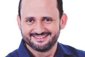 Advogado e Diretor da Faculdade Cathedral, Sandro Saggin