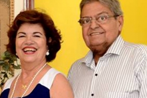 Empresário Edgar Atallah, em pose especial com sua esposa, Rita Atallah