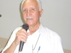 Dr. Daphnis Oliveira