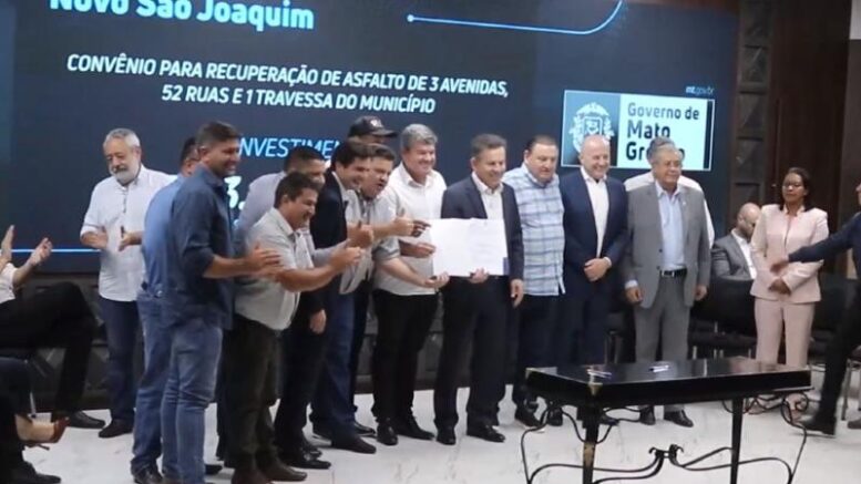 Após convênio com Estado, Novo São Joaquim vai recuperar asfalto de 56 vias do município