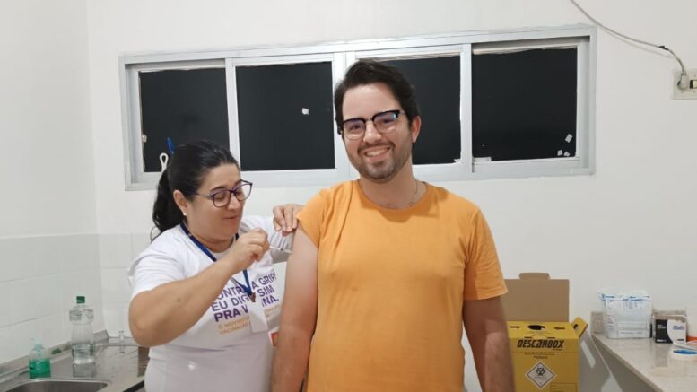 Em Barra do Garças, mais de mil pessoas são vacinadas no dia “D” de vacinação contra a gripe