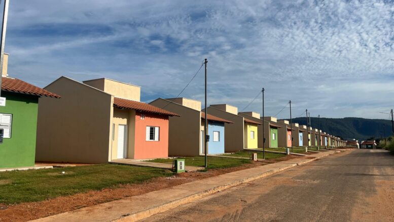 ARAGARÇAS CELEBRA LISTA DOS CONTEMPLADOS COM CASAS POPULARES